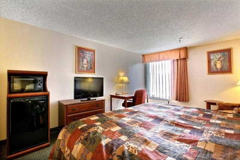 Days Inn & Suites By Wyndham Mt Pleasant Mount Pleasant Room photo